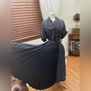 1940s vintage volup polka dot pleat day dress